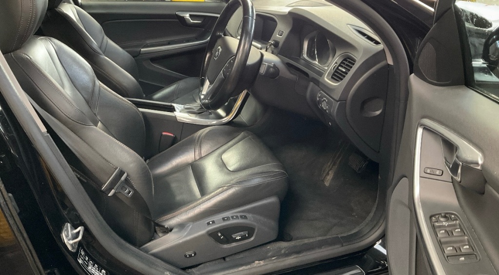 Used Volvo S60 2016 for sale - 76653859: Photo 7