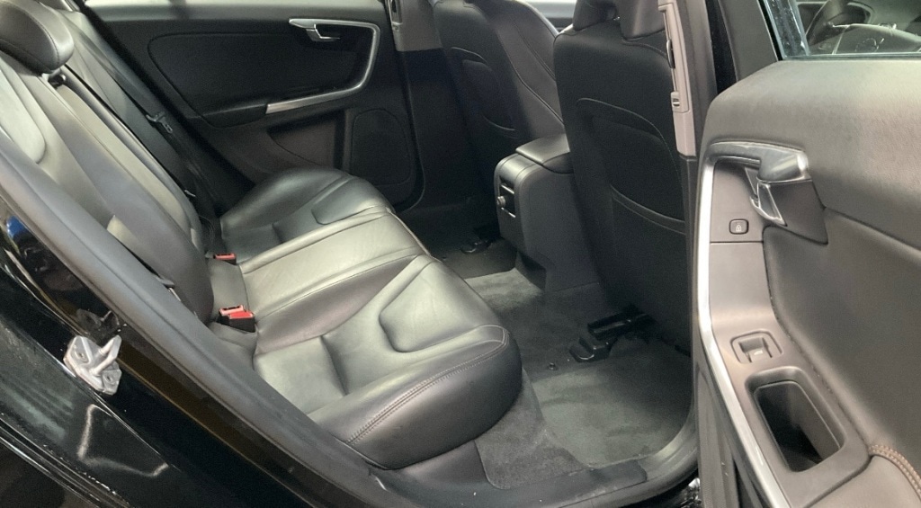 Used Volvo S60 2016 for sale - 76653859: Photo 8