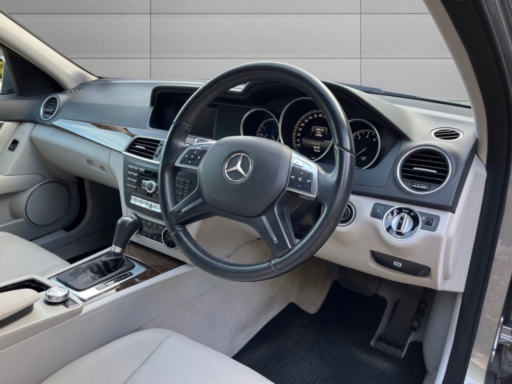 Used Mercedes-Benz C-Class 2013 for sale - 76056577: Photo 11