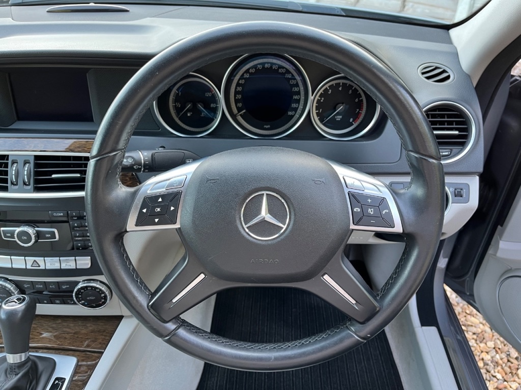 Used Mercedes-Benz C-Class 2013 for sale - 76056577: Photo 22
