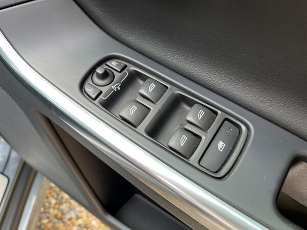 Used Volvo XC60 2017 for sale - 74942065: Photo 26