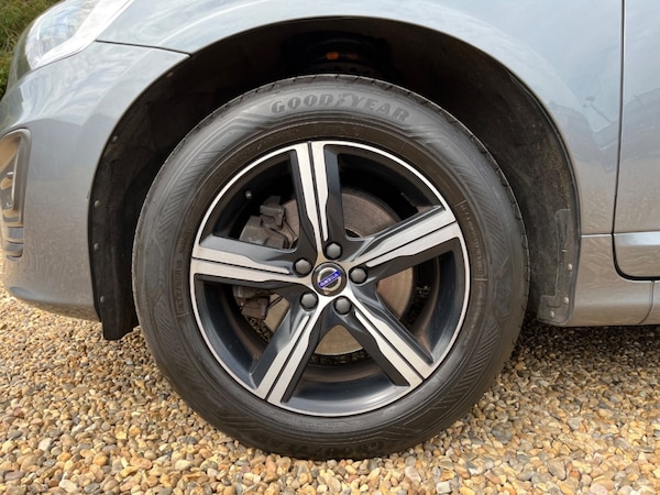 Used Volvo XC60 2017 for sale - 74942065: Photo 9