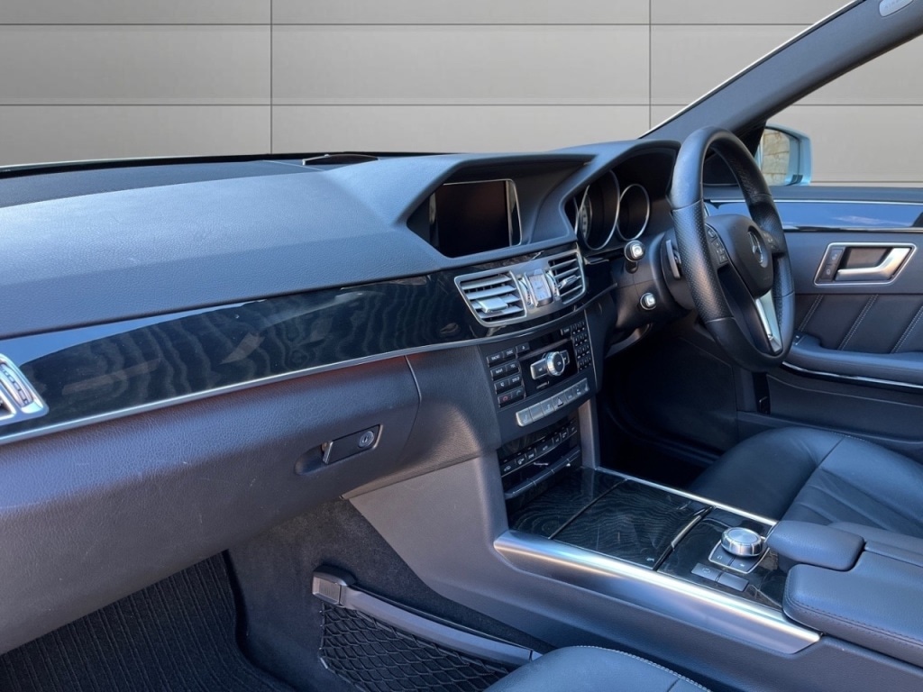 Used Mercedes-Benz E Class 2013 for sale - 76005703: Photo 12