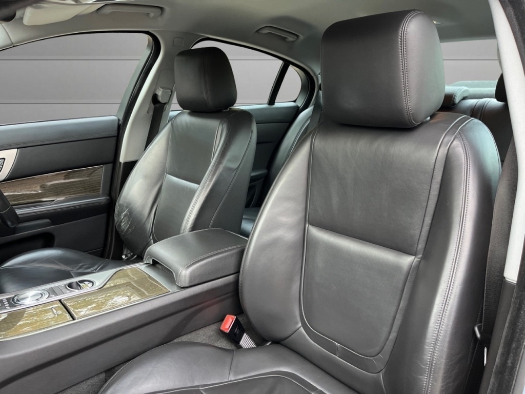 Used Jaguar XF 2014 for sale - 76303195: Photo 14