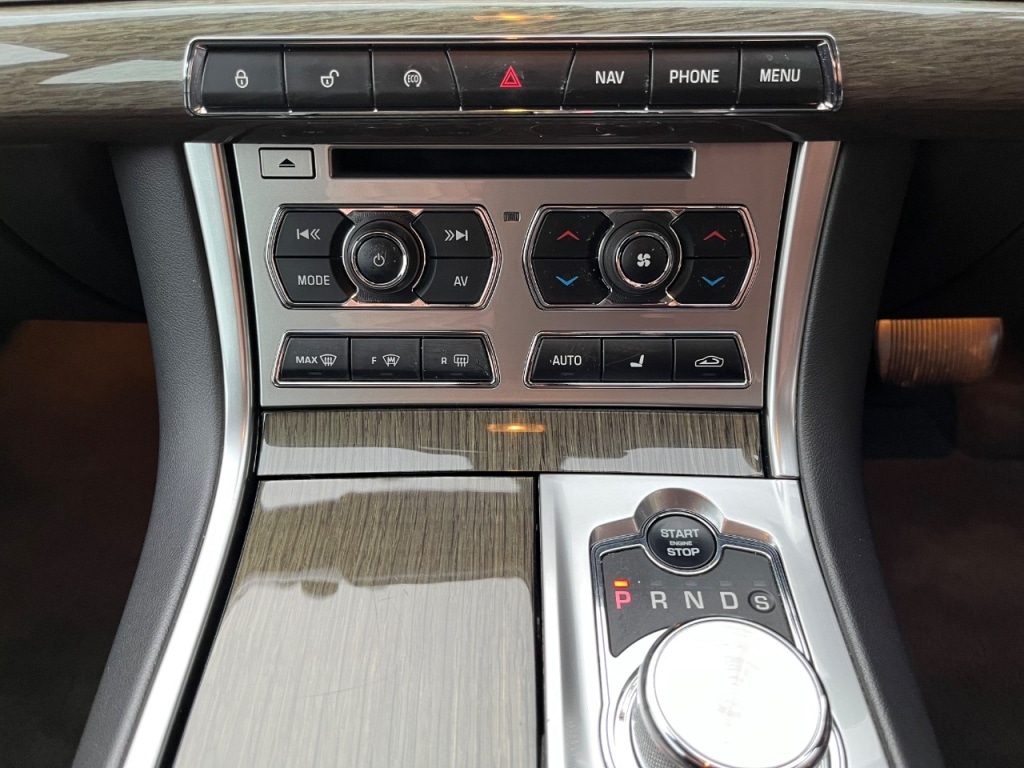 Used Jaguar XF 2014 for sale - 76303195: Photo 23