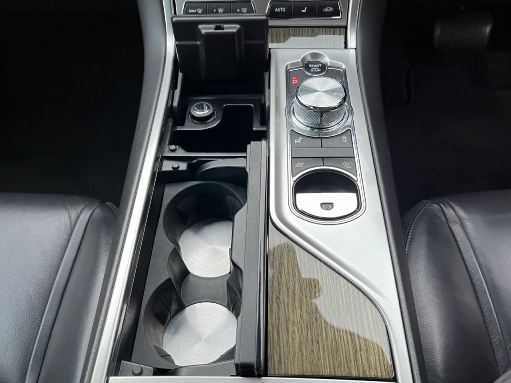 Used Jaguar XF 2014 for sale - 76303195: Photo 24