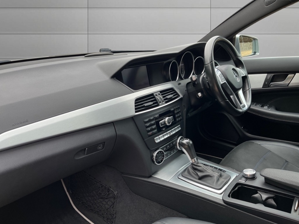 Used Mercedes-Benz C-Class 2014 for sale - 76056588: Photo 14