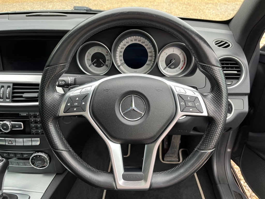 Used Mercedes-Benz C-Class 2014 for sale - 76056588: Photo 24