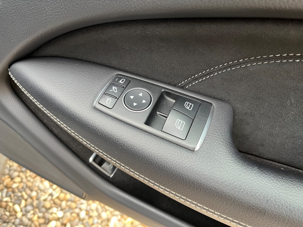 Used Mercedes-Benz C-Class 2014 for sale - 76056588: Photo 28