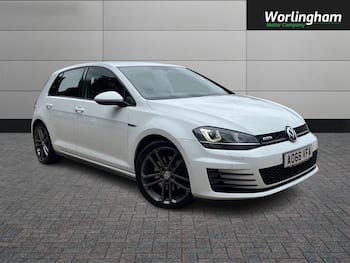 Used Volkswagen Golf 2017 for sale - 79679052: Photo