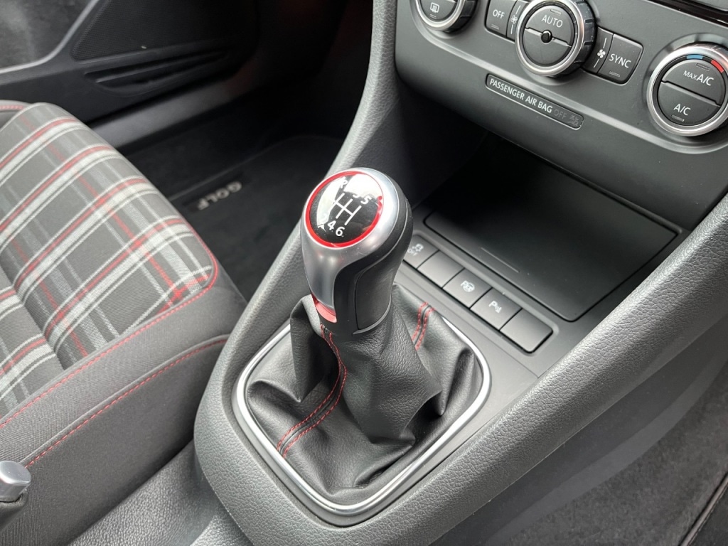 Used Volkswagen Golf 2015 for sale - 77850499: Photo 24