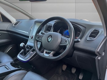 Used Renault Grand Scenic 2017 for sale - 78667440: Photo