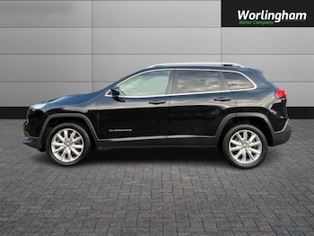 Used Jeep Cherokee 2017 for sale - 77262499: Photo