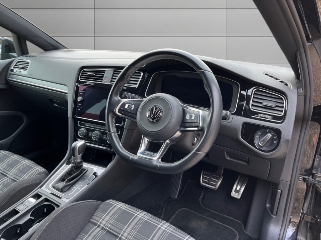 Used Volkswagen Golf 2018 for sale - 76546058: Photo 11