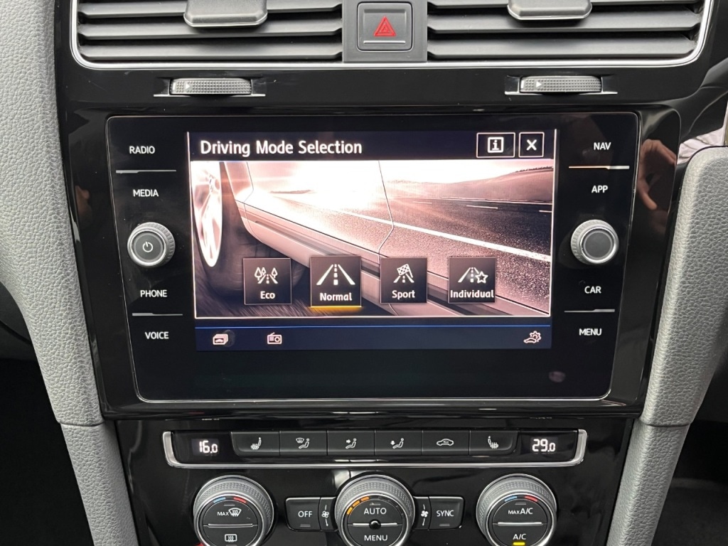 Used Volkswagen Golf 2018 for sale - 76546058: Photo 22