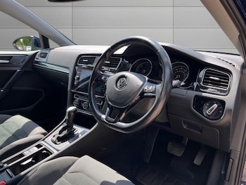 Used Volkswagen Golf 2020 for sale - 78930192: Photo