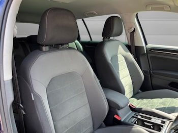 Used Volkswagen Golf 2020 for sale - 78930192: Photo
