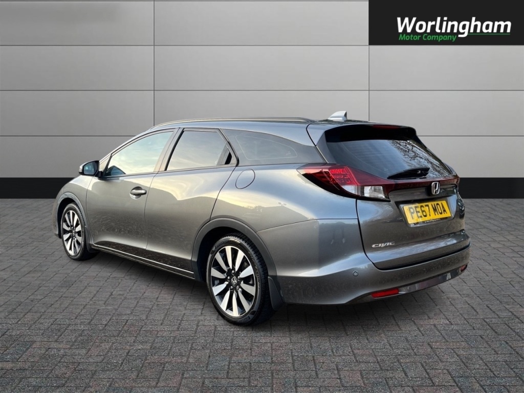 Used Honda Civic 2017 for sale - 76693175: Photo 5