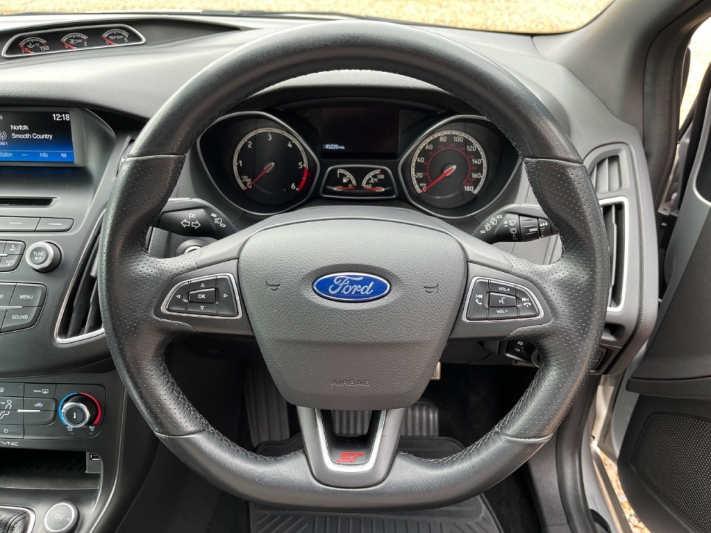 Used Ford Focus 2015 for sale - 76147235: Photo 21