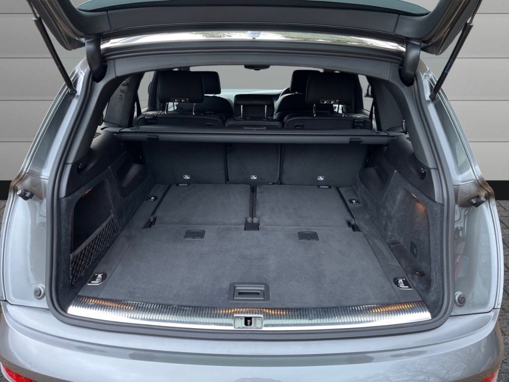 Used Audi Q7 2014 for sale - 76653849: Photo 19