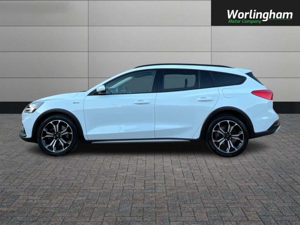 Used Ford Focus 2021 for sale - 77945874: Photo 4