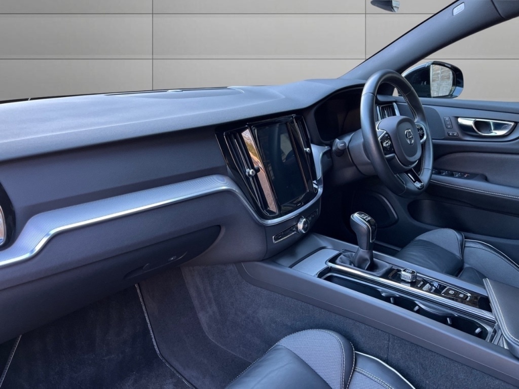 Used Volvo V60 2019 for sale - 77200653: Photo 11