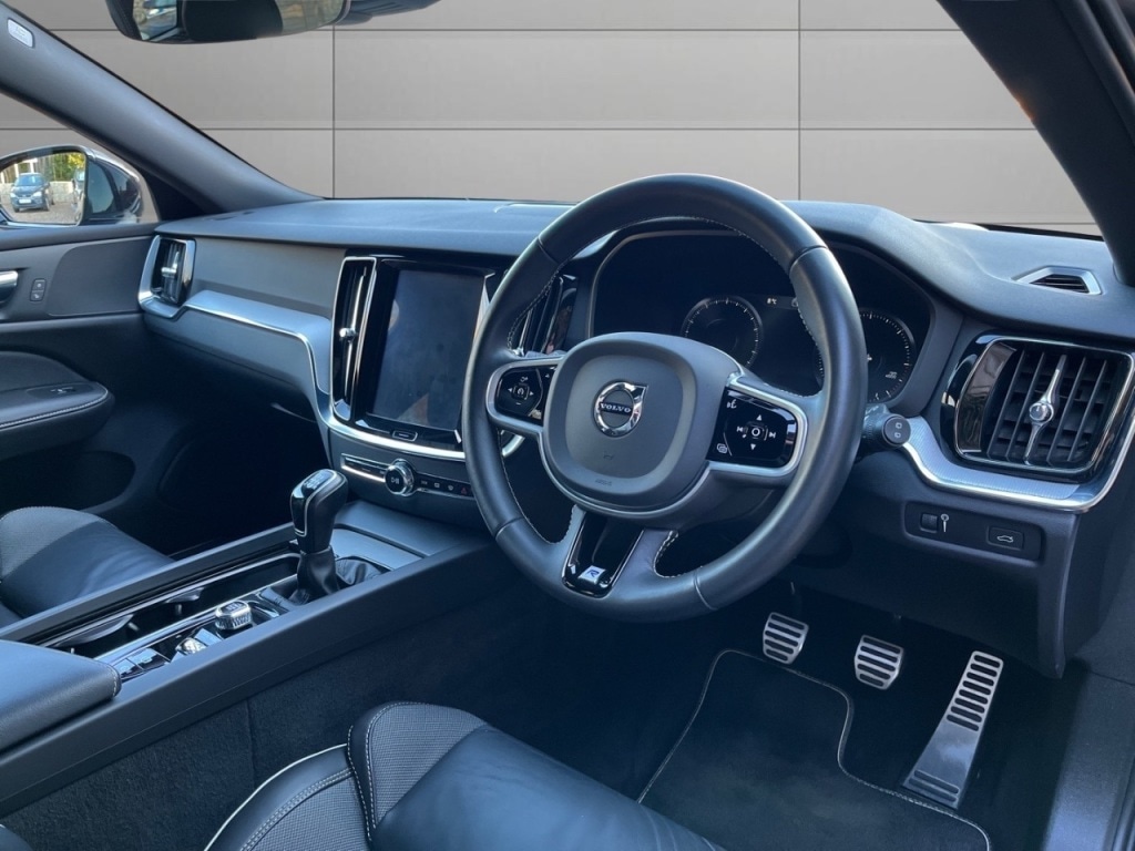 Used Volvo V60 2019 for sale - 77200653: Photo 9