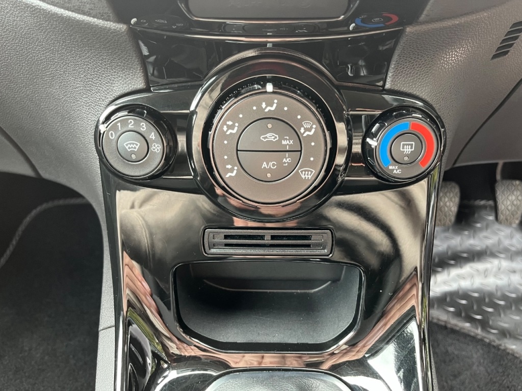 Used Ford Fiesta 2016 for sale - 76056576: Photo 21