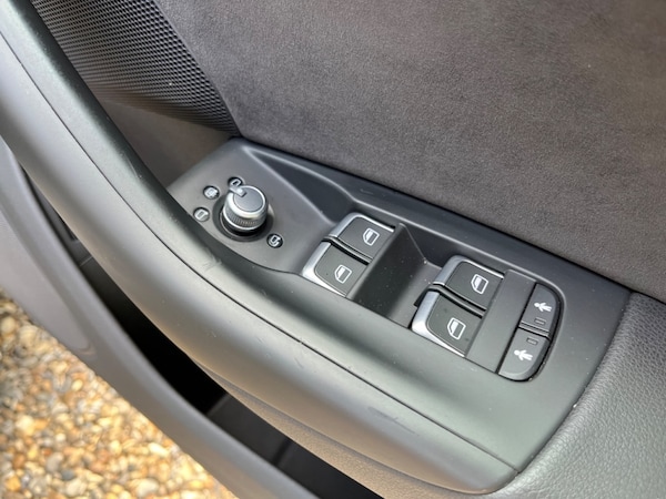 Used Audi Q3 2015 for sale - 74504889: Photo 27
