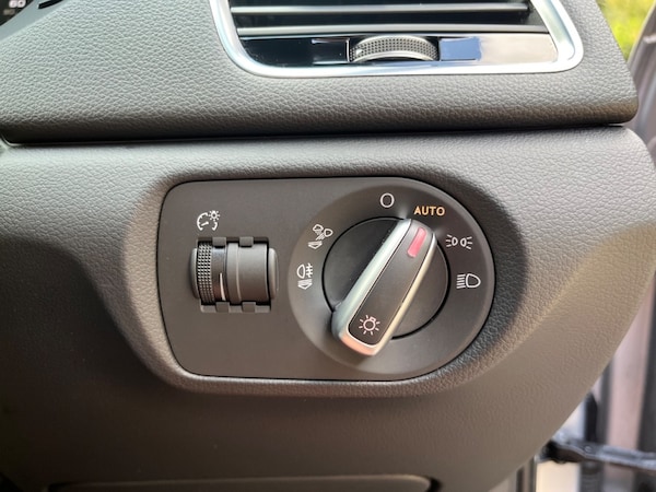 Used Audi Q3 2015 for sale - 74504889: Photo 28