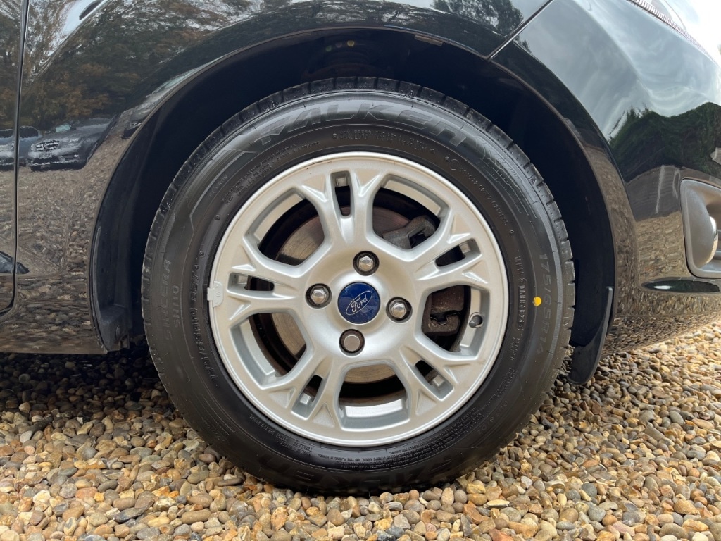 Used Ford Fiesta 2015 for sale - 76481259: Photo 9