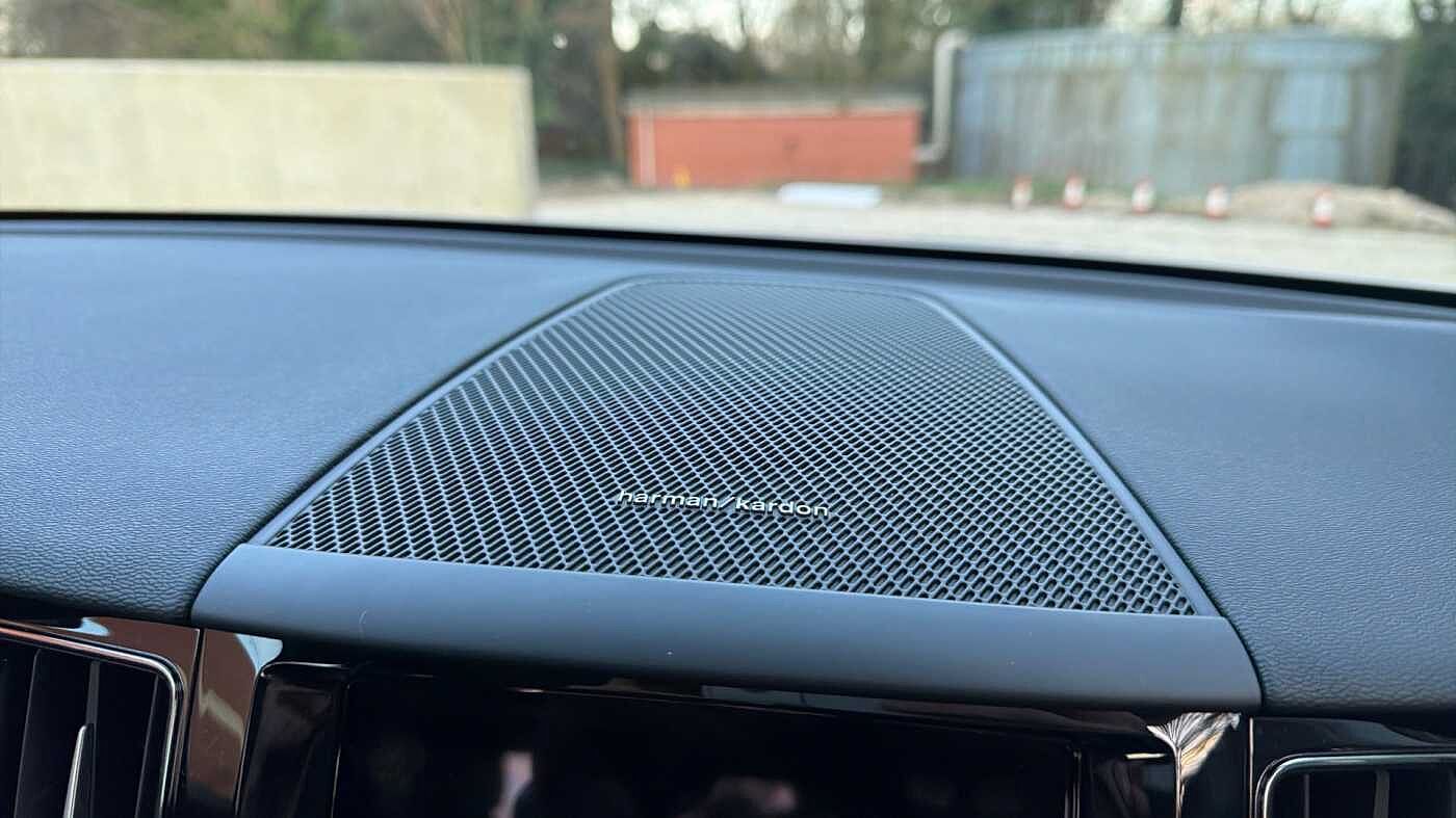 Used Volvo XC60 2023 for sale - 78036034: Photo 24