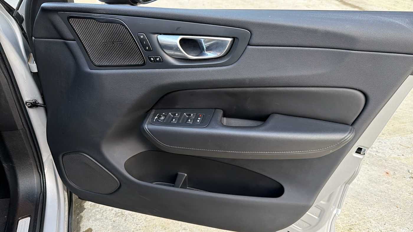 Used Volvo XC60 2023 for sale - 78036034: Photo 28