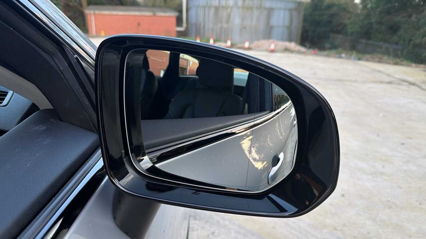 Used Volvo XC60 2023 for sale - 78036034: Photo 31