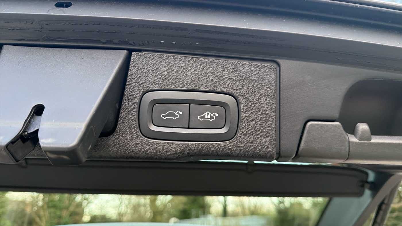 Used Volvo XC60 2023 for sale - 78036034: Photo 34