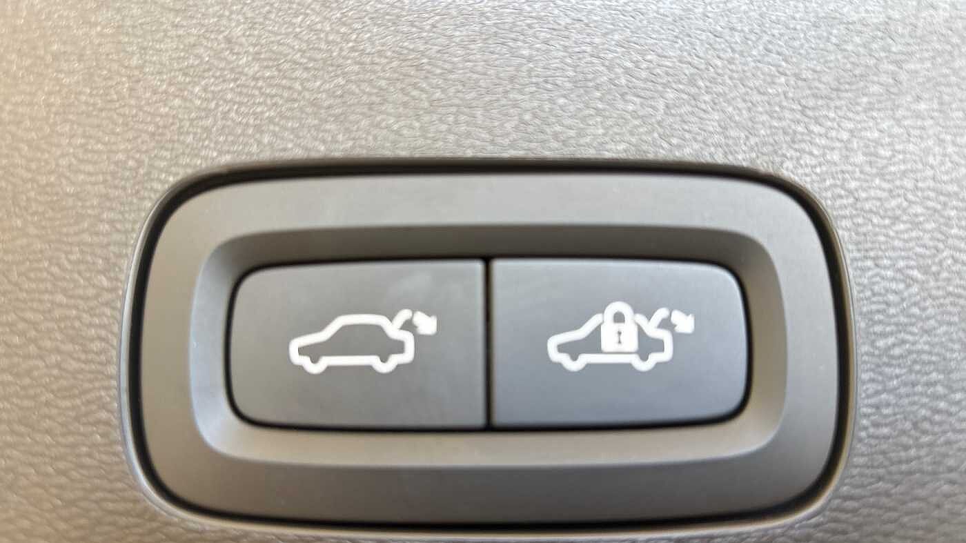 Used Volvo V60 2023 for sale - 78036007: Photo 19