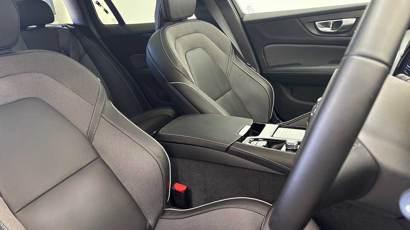 Used Volvo V60 2023 for sale - 78036007: Photo 29