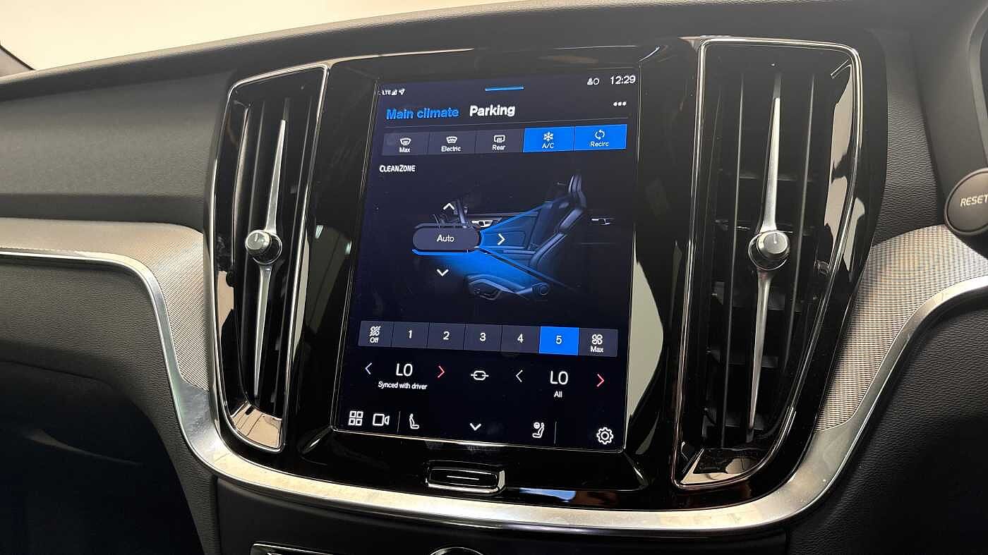 Used Volvo V60 2023 for sale - 78036007: Photo 39