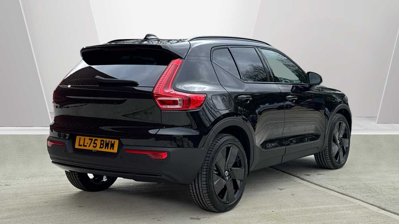 Used Volvo XC40 2025 for sale - 78036016: Photo 2