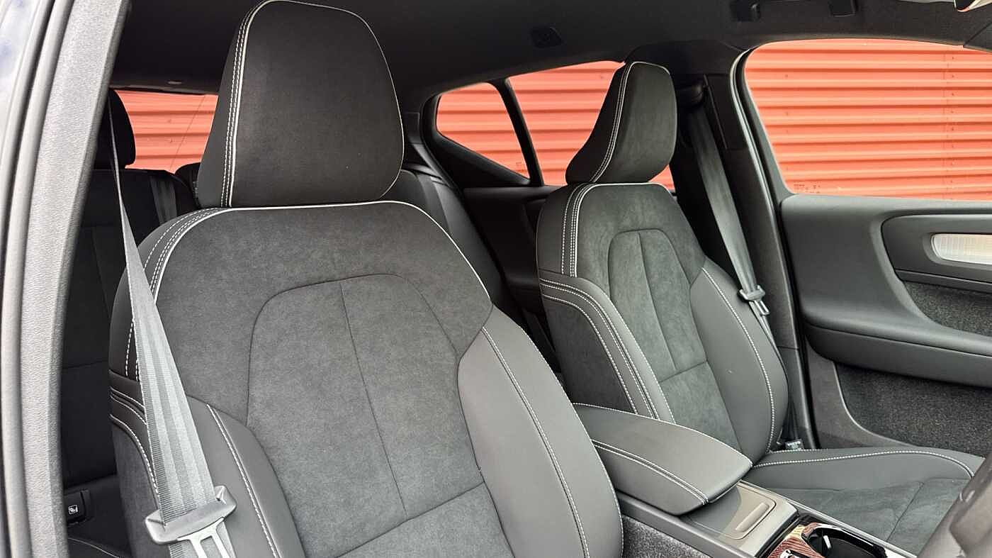 Used Volvo XC40 2025 for sale - 78036016: Photo 32