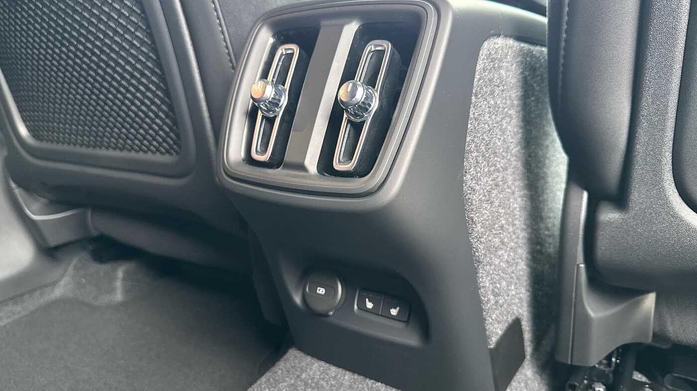 Used Volvo XC40 2025 for sale - 78036016: Photo 37