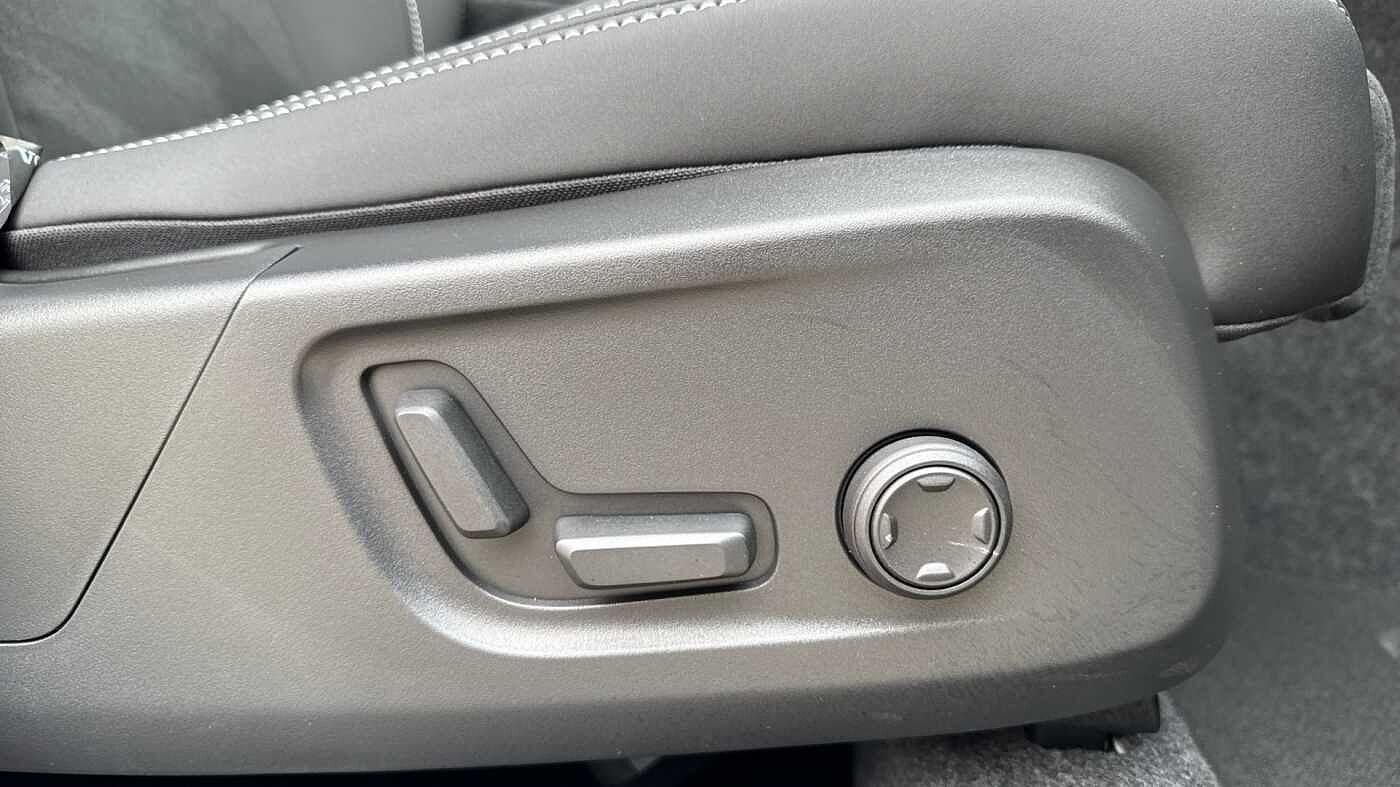 Used Volvo XC40 2025 for sale - 78036016: Photo 41