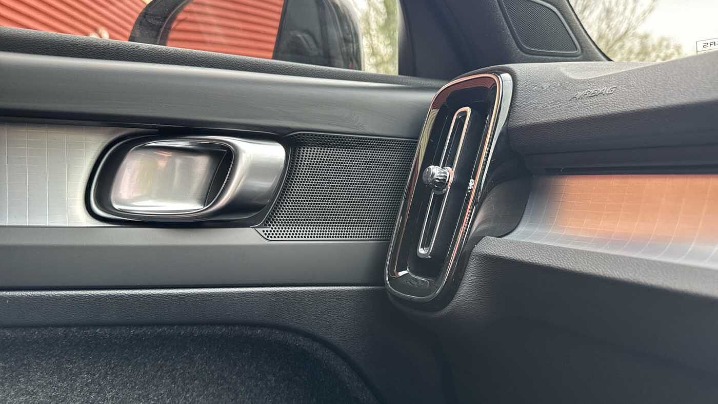 Used Volvo XC40 2025 for sale - 78036016: Photo 43