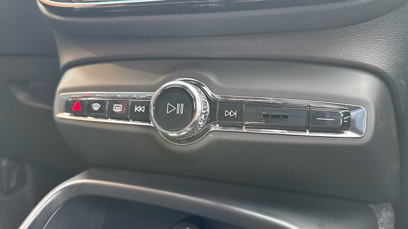 Used Volvo XC40 2025 for sale - 78036016: Photo 45