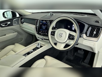 Used Volvo XC60 2022 for sale - 79445880: Photo