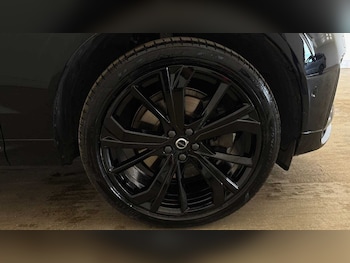 Used Volvo XC60 2025 for sale - 79431465: Photo