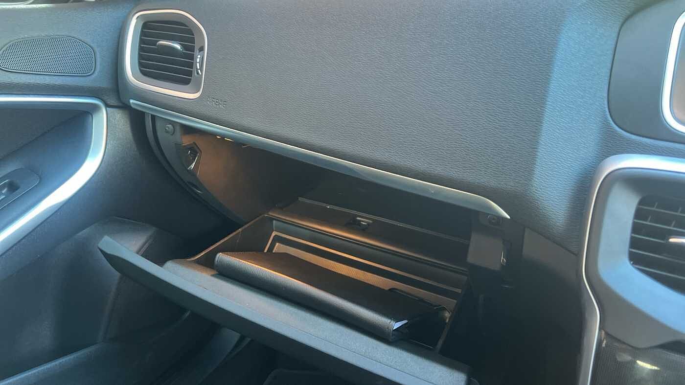 Used Volvo V40 2018 for sale - 78036029: Photo 16