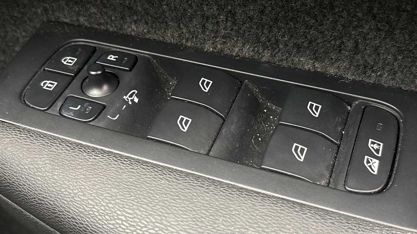 Used Volvo XC40 2022 for sale - 78036024: Photo 24