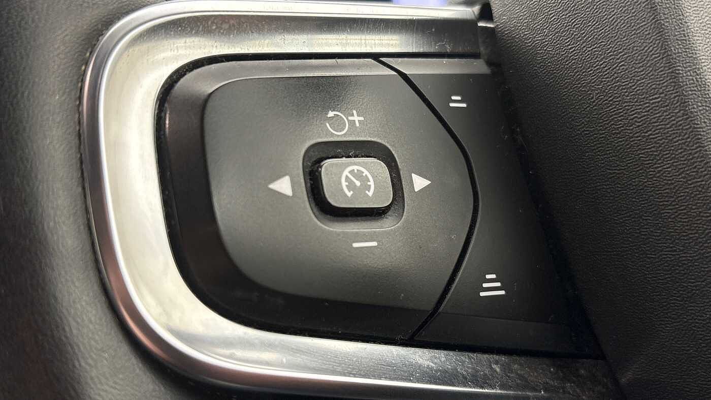 Used Volvo XC40 2022 for sale - 78036024: Photo 30