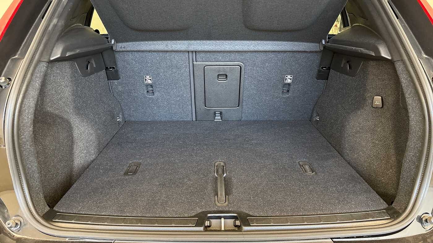 Used Volvo XC40 2025 for sale - 78036032: Photo 5